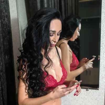 Jessica, baise au téléphone